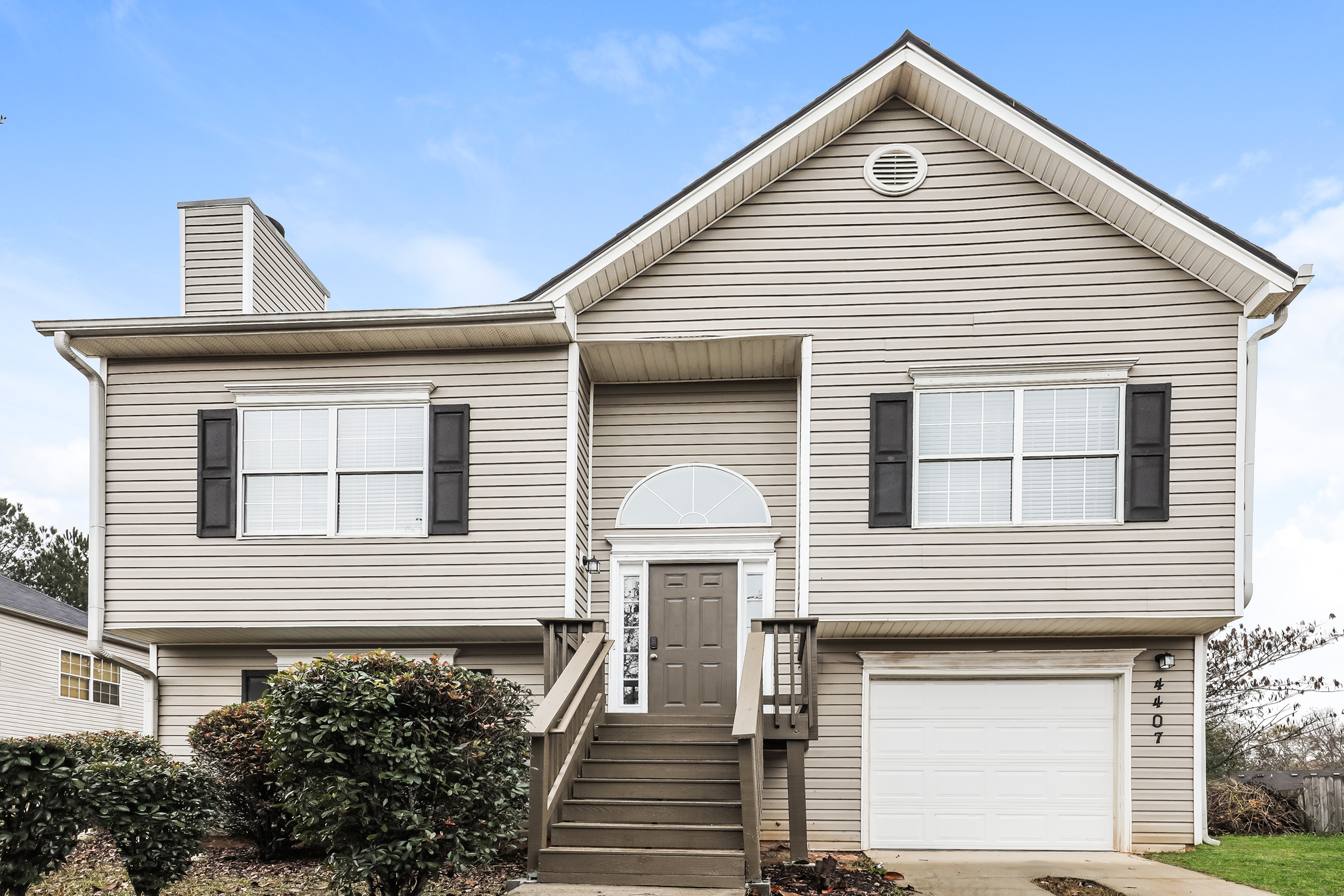 4407 Roche ST atlanta, GA 30349